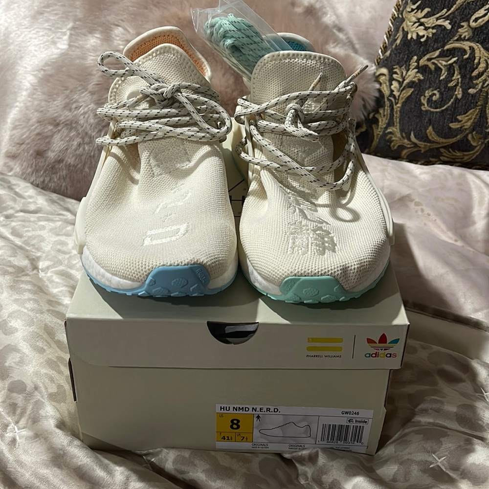 HU NMD NERD